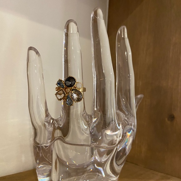 Flower Ring - Picture 2 of 3